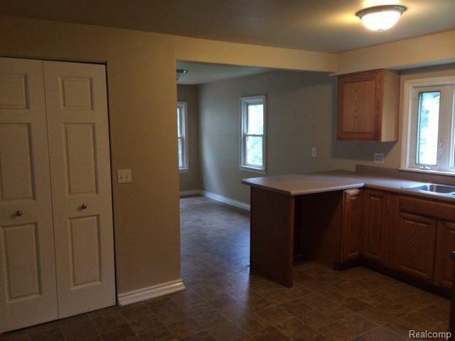 535 Range Road Smiths Creek, MI 48074 - Photo 7 of 20 w15.jpg