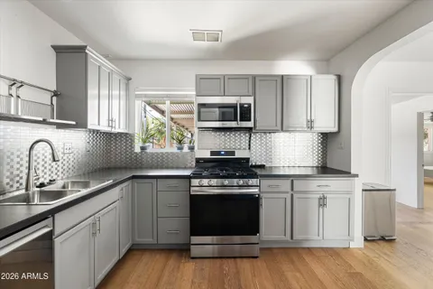 $648,888 | 707 West Luke Avenue, Phoenix, AZ 85013