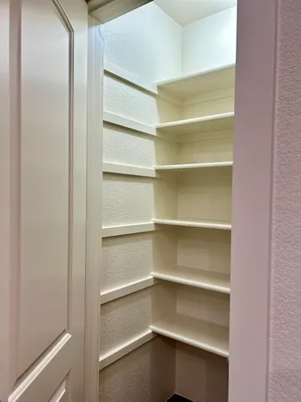 $1,800 | 1601 West Lane, Unit A, Austin, TX 78732