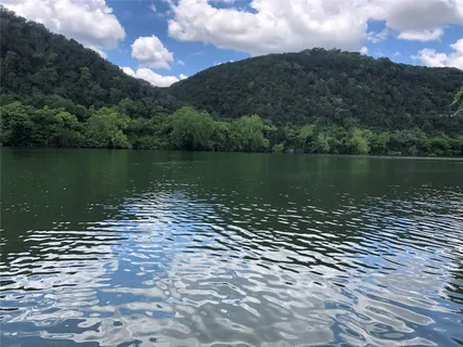 $1,800 | 1601 West Lane, Unit A, Austin, TX 78732