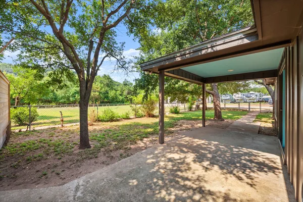 $1,800 | 1601 West Lane, Unit A, Austin, TX 78732