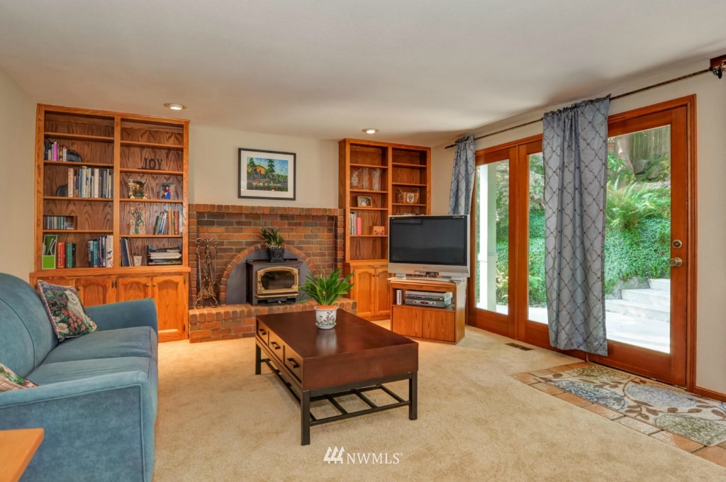 24226 26th Avenue Southeast Bothell, WA 98021 - Photo 11 of 22