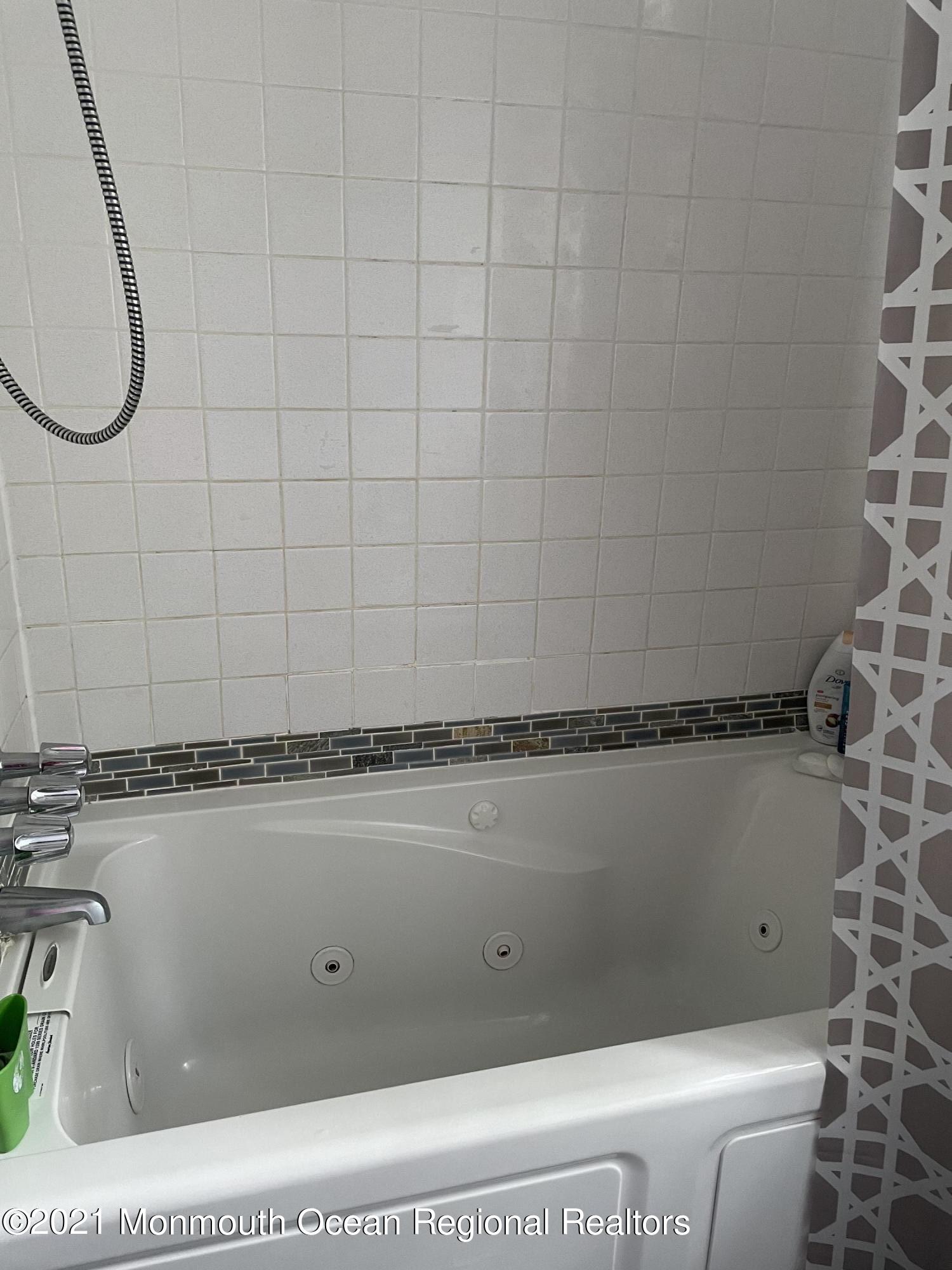 37 Andover Road Jackson, NJ 08527 - Photo 16 of 20 423221A7-A98D-41E3-917B-6162097F0725