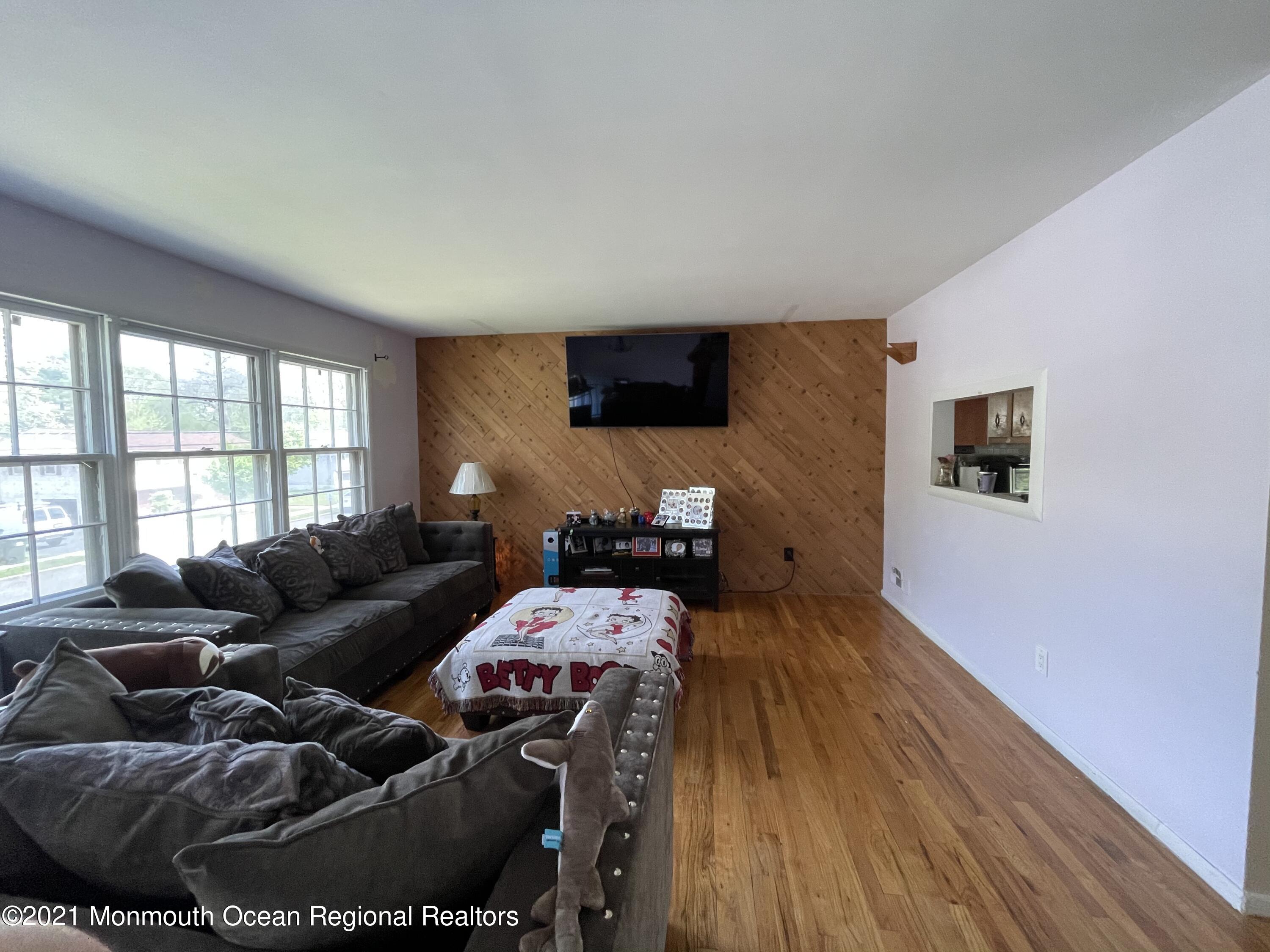 37 Andover Road Jackson, NJ 08527 - Photo 4 of 20 3EF87DB6-D838-464F-89FB-59AD7AB21ECD