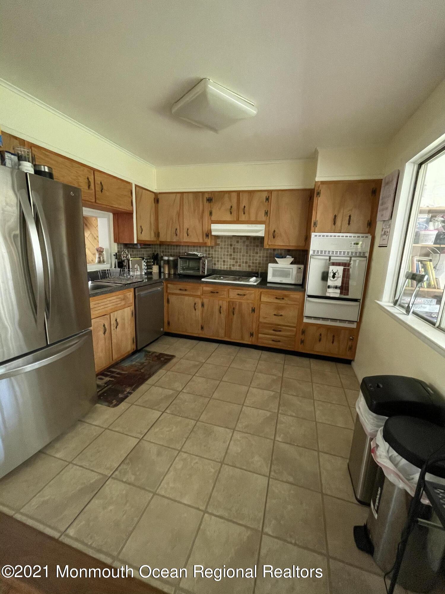 37 Andover Road Jackson, NJ 08527 - Photo 8 of 20 6C8BC5FB-A28E-4C28-B407-AEA81334507E