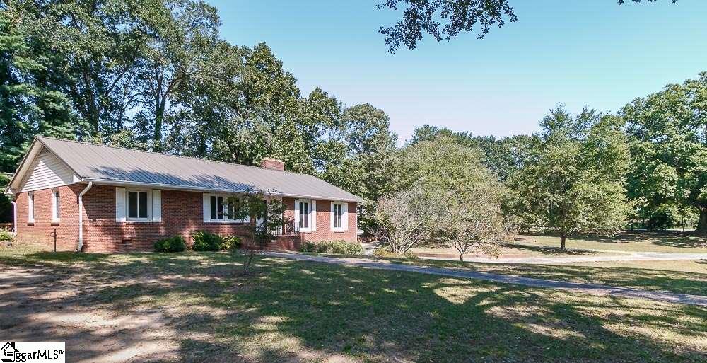 100 Meadow Road Laurens, SC 29360 - Photo 2 of 21 Gallery Image 2