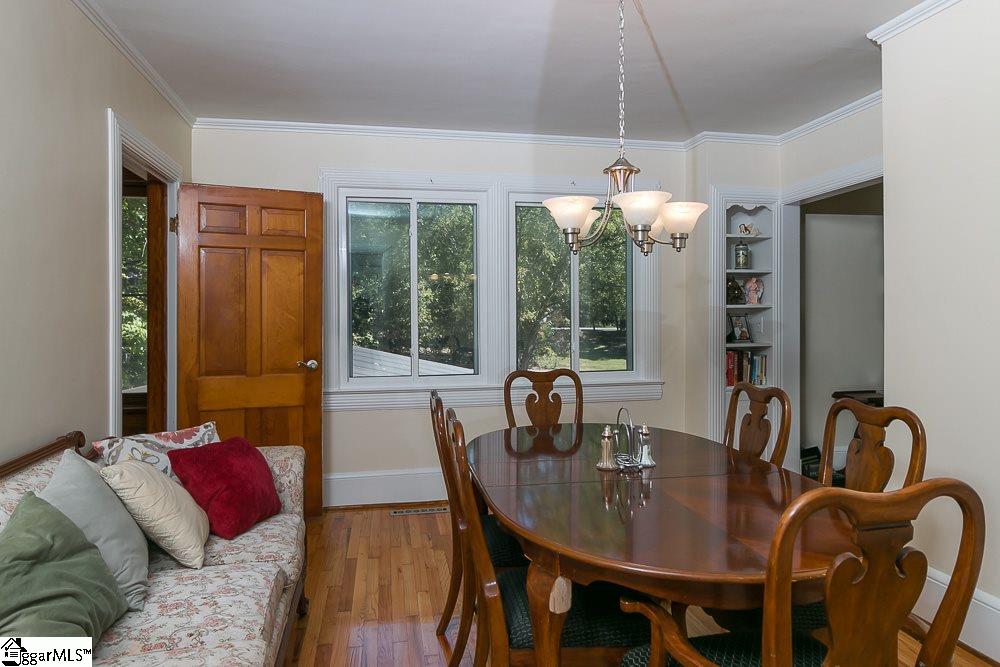 100 Meadow Road Laurens, SC 29360 - Photo 8 of 21 Gallery Image 8