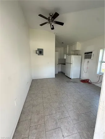 $900 | 1189 North Tamiami Trail, Unit H, North Fort Myers, FL 33903