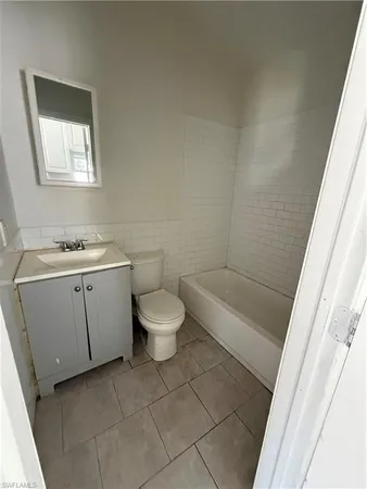 $900 | 1189 North Tamiami Trail, Unit H, North Fort Myers, FL 33903