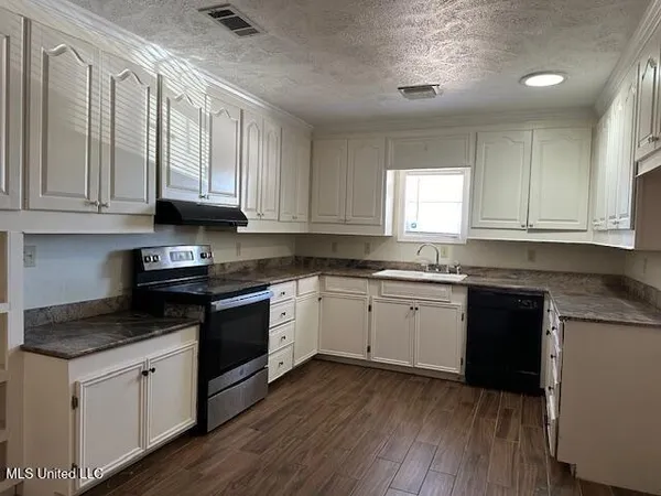 $218,000 | 131 Berryman Road, Vicksburg, MS 39180