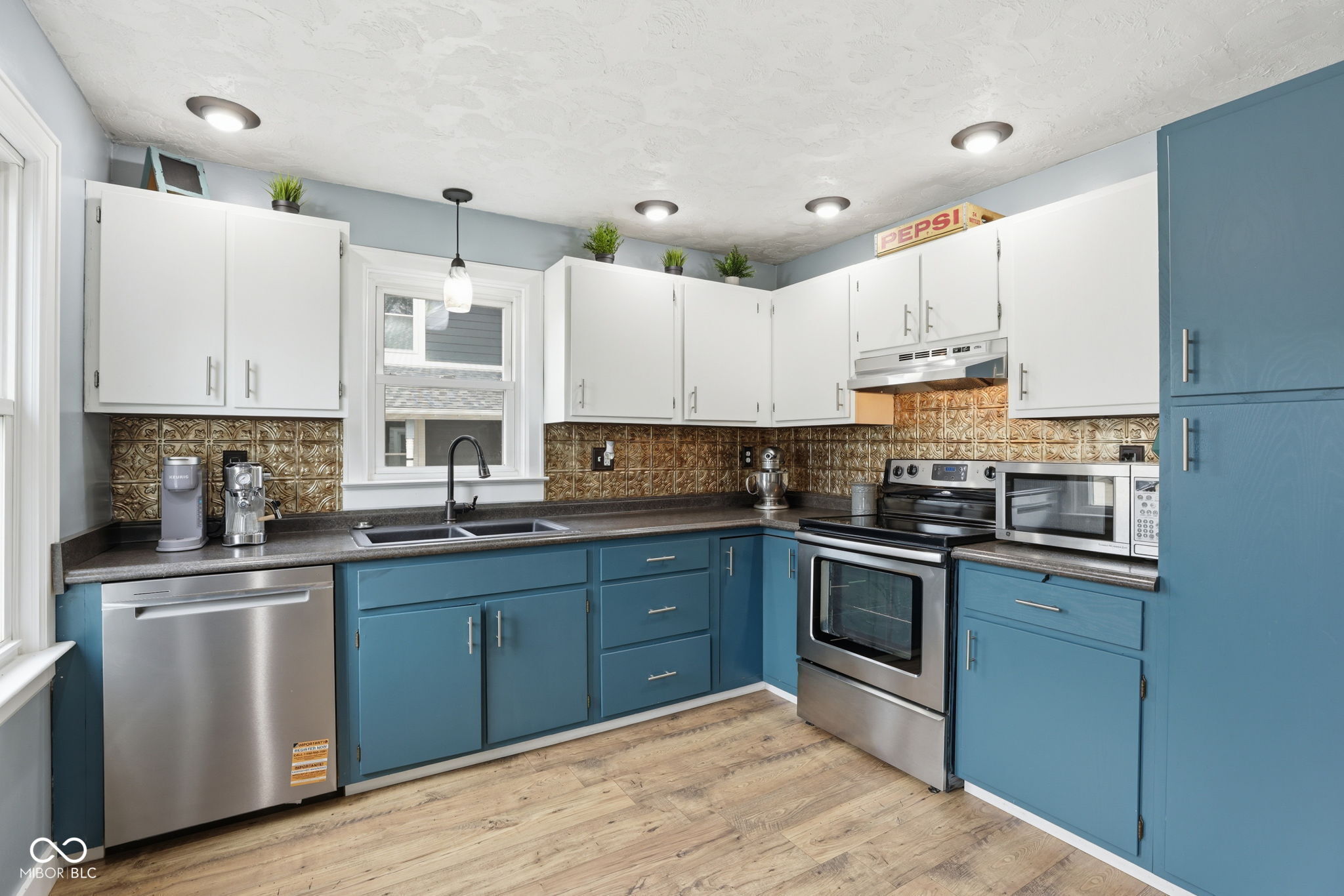 118 West Water Street Pendleton, IN 46064 - Photo 11 of 48