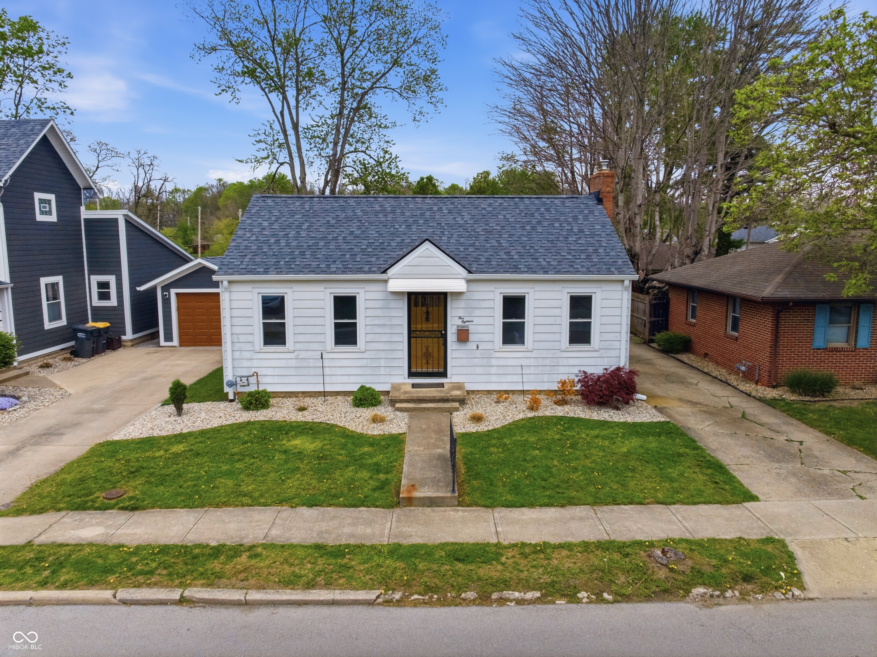 118 West Water Street Pendleton, IN 46064 - Photo 4 of 48