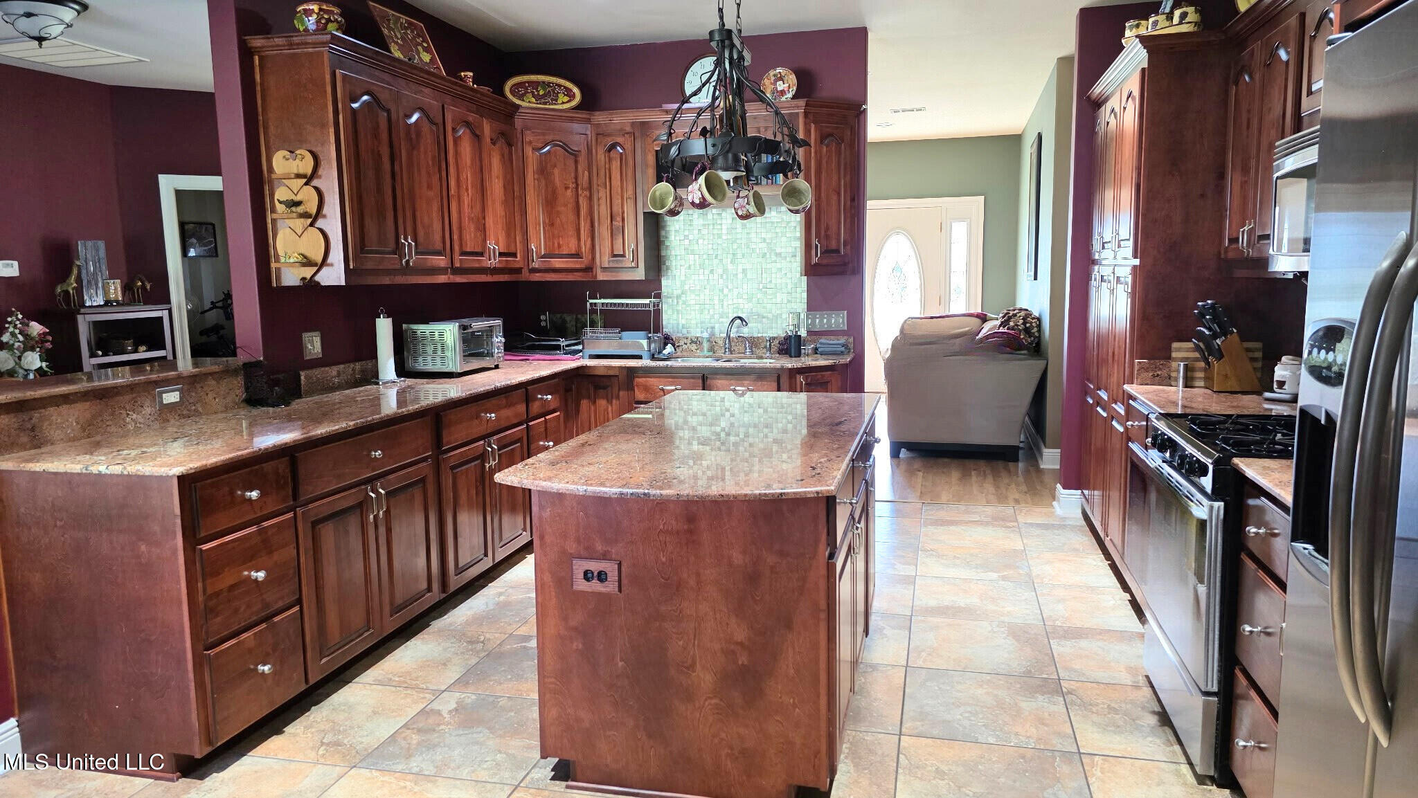 447 Russell Avenue Long Beach, MS 39560 - Photo 6 of 34 Kitchen