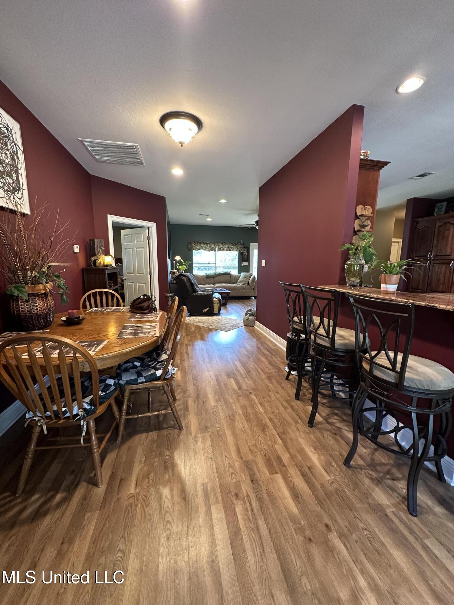 447 Russell Avenue Long Beach, MS 39560 - Photo 8 of 34 Dining