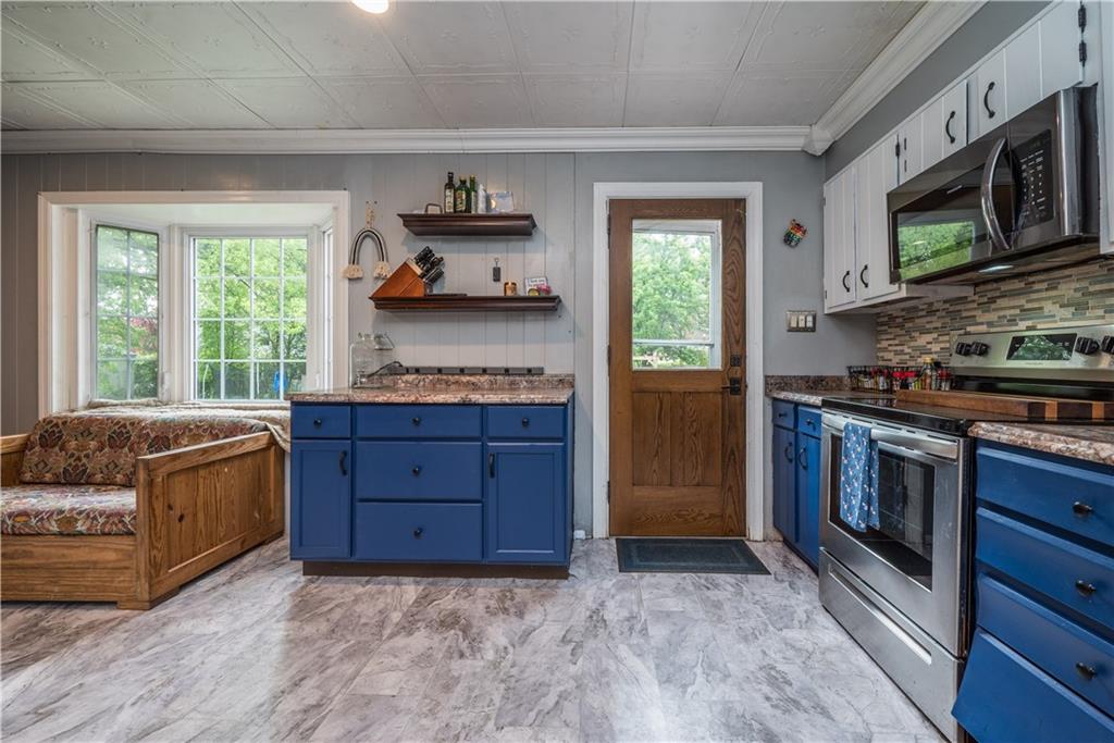 556 Highview Road Pittsburgh, PA 15234 - Photo 14 of 49 Gallery Image 14