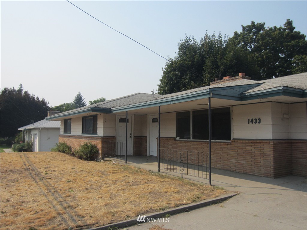 1433 Grant Road East Wenatchee, WA 98802 - Photo 1 of 19 Gallery Image 1