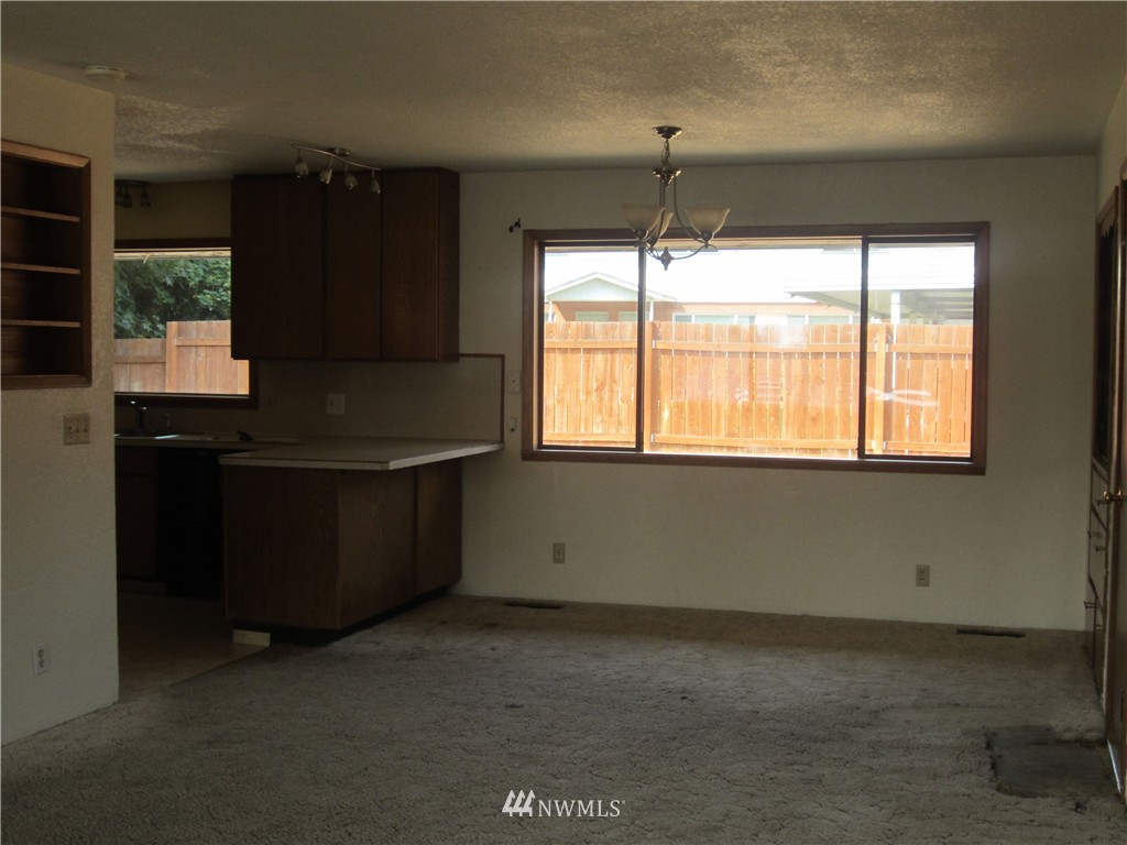 1433 Grant Road East Wenatchee, WA 98802 - Photo 7 of 19 Gallery Image 7