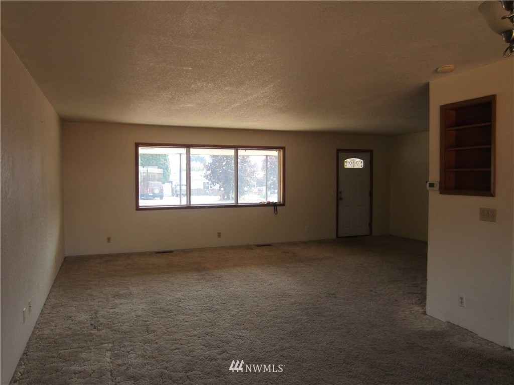 1433 Grant Road East Wenatchee, WA 98802 - Photo 8 of 19 Gallery Image 8