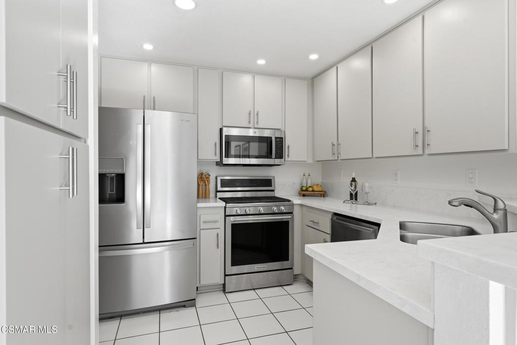 4265 Las Virgenes Road, Unit 4 Calabasas, CA 91302 - Photo 12 of 26