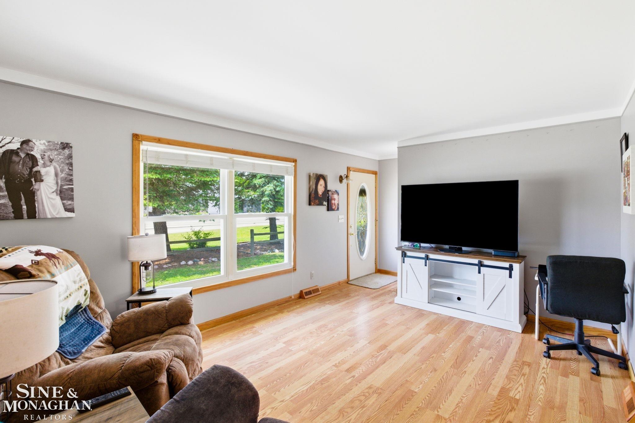 660 Range Road Marysville, MI 48040 - Photo 6 of 40