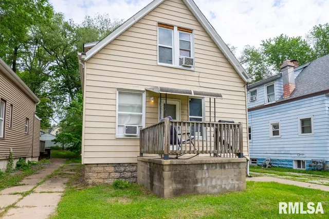 $55,000 | 1025 East Behrends Avenue, Peoria, IL 61603