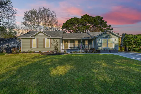 $1,150,000 | 1180 Island View Drive, Mount Pleasant, SC 29464