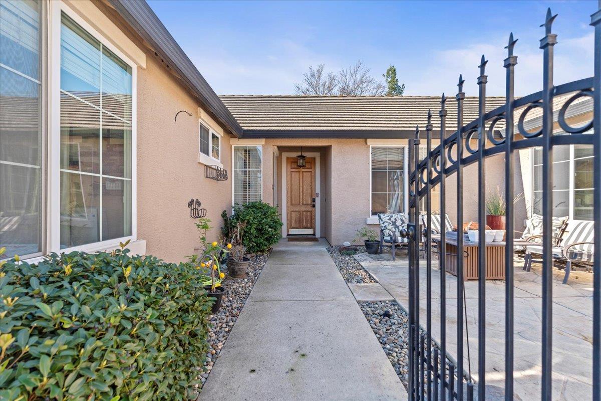 9168 Sipler Way Elk Grove, CA 95758 - Photo 3 of 35 a view of a house with potted plants