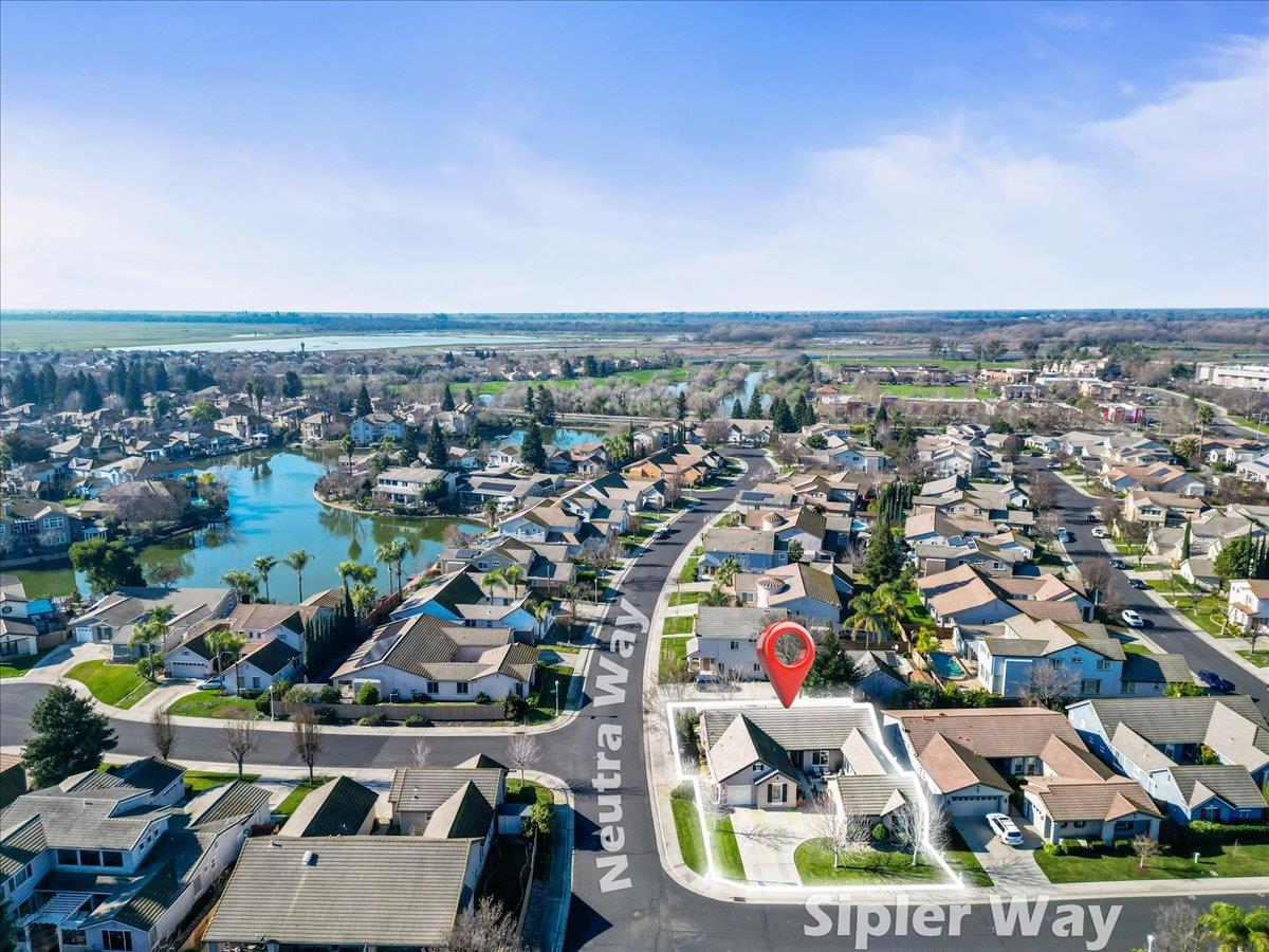 9168 Sipler Way Elk Grove, CA 95758 - Photo 33 of 35 an aerial view of a city