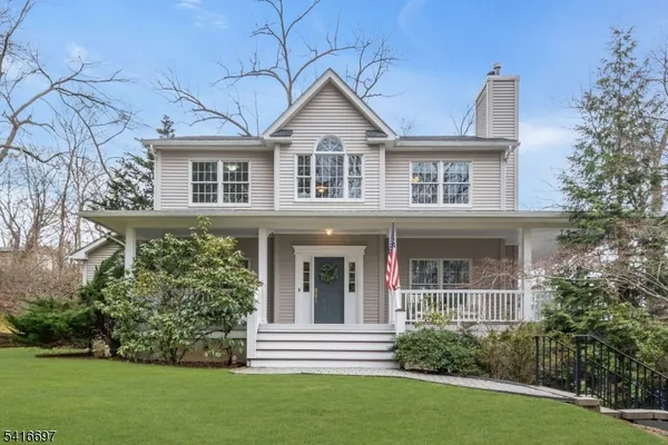 $899,900 | 72 Gillette Road, Gillette, NJ 07933