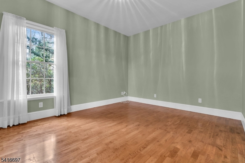 72 Gillette Road Gillette, NJ 07933 - Photo 15 of 45