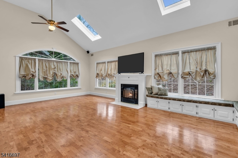 72 Gillette Road Gillette, NJ 07933 - Photo 18 of 45