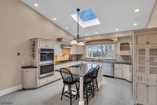 $899,900 | 72 Gillette Road, Gillette, NJ 07933