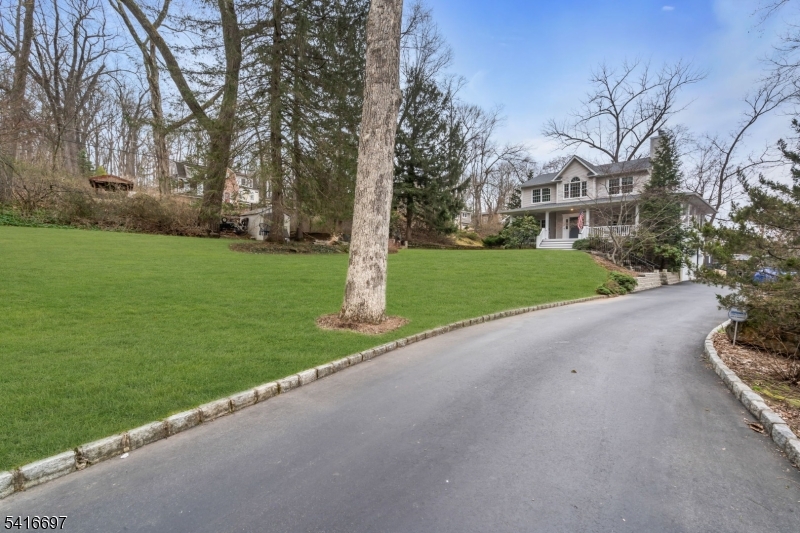 72 Gillette Road Gillette, NJ 07933 - Photo 3 of 45