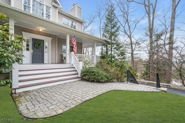 $899,900 | 72 Gillette Road, Gillette, NJ 07933