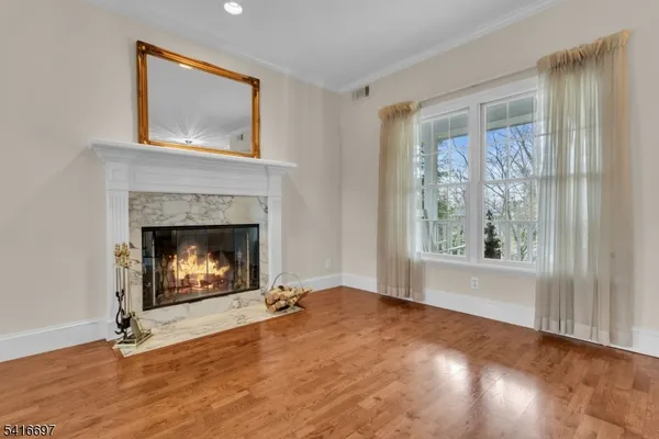 $899,900 | 72 Gillette Road, Gillette, NJ 07933