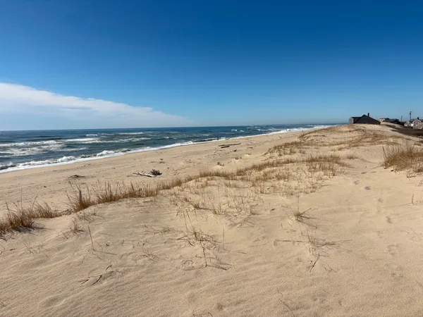 $3,295,000 | 3 Maine Avenue, Nantucket, MA 02554