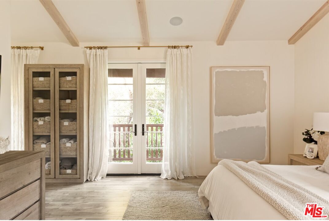 1436 Ethel Street Glendale, CA 91207 - Photo 25 of 47 a bedroom with a bed and a window