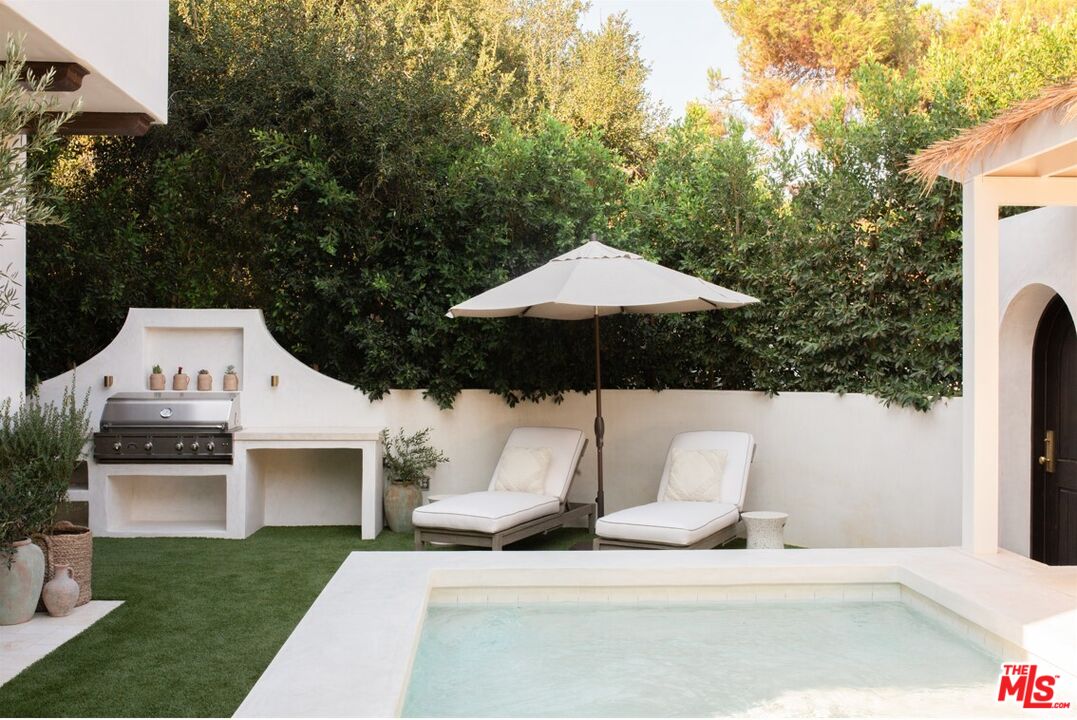 1436 Ethel Street Glendale, CA 91207 - Photo 41 of 47 a front view of house with yard and trees