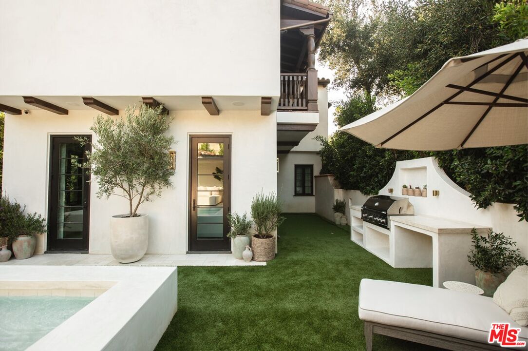 1436 Ethel Street Glendale, CA 91207 - Photo 44 of 47 a front view of a house with garden