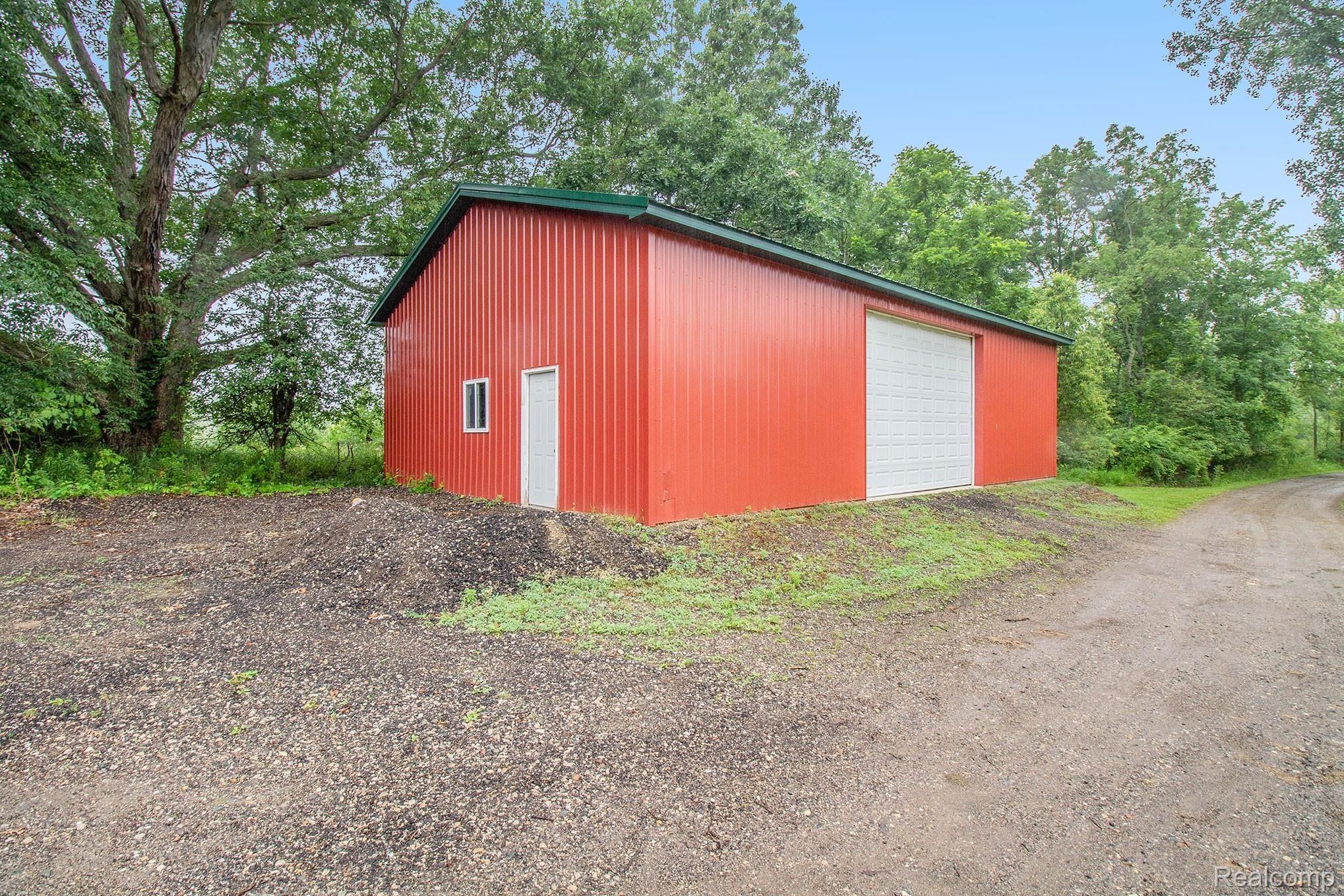 8493 West Lamoreaux Road Fowlerville, MI 48836 - Photo 31 of 53 IMG_3920.jpg