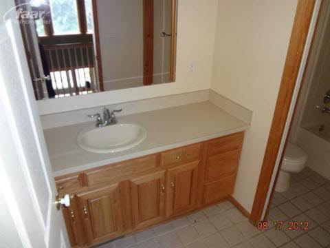 2425 Golf Club Road Howell, MI 48843 - Photo 13 of 18 20265521-12.JPG