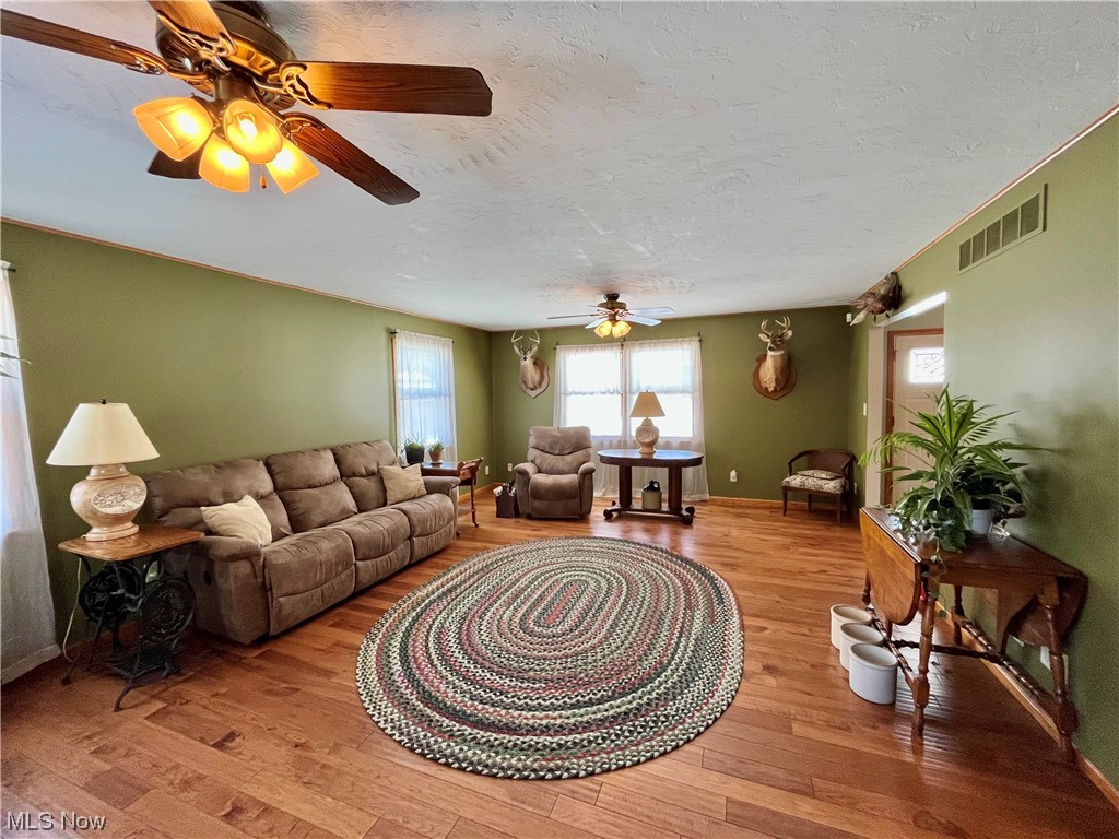 1811 South Denmark Road Jefferson, OH 44047 - Photo 4 of 35 Gallery Image 4