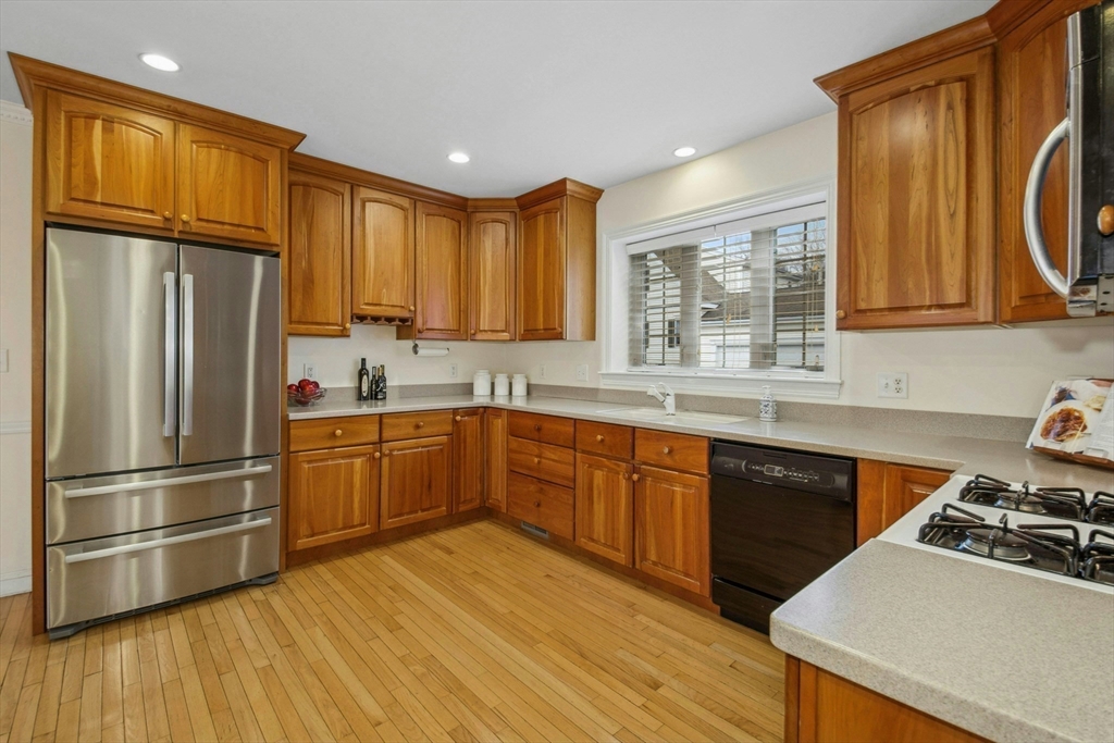 4 Turtle Brook Way Medfield, MA 02052 - Photo 10 of 36