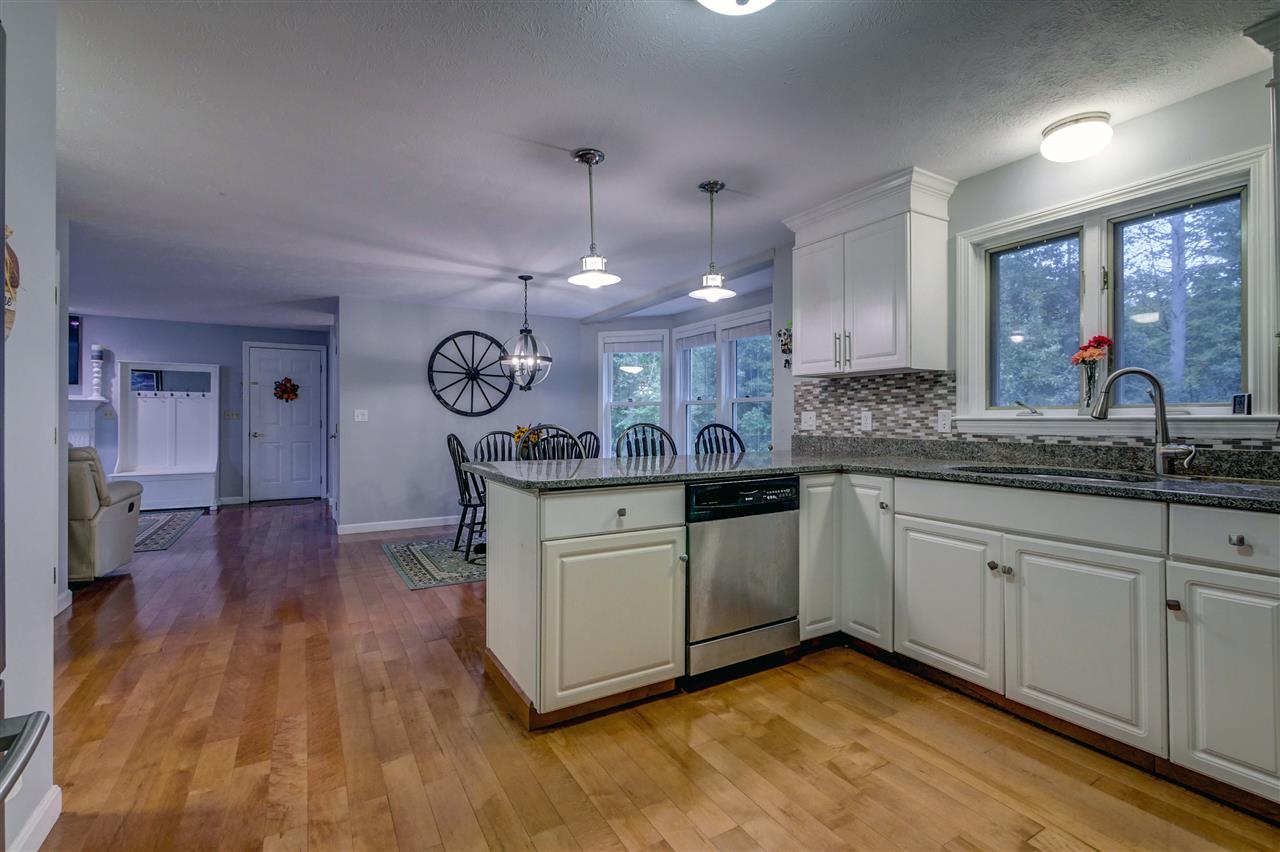 6 Castleton Court Merrimack, NH 03054 - Photo 4 of 38
