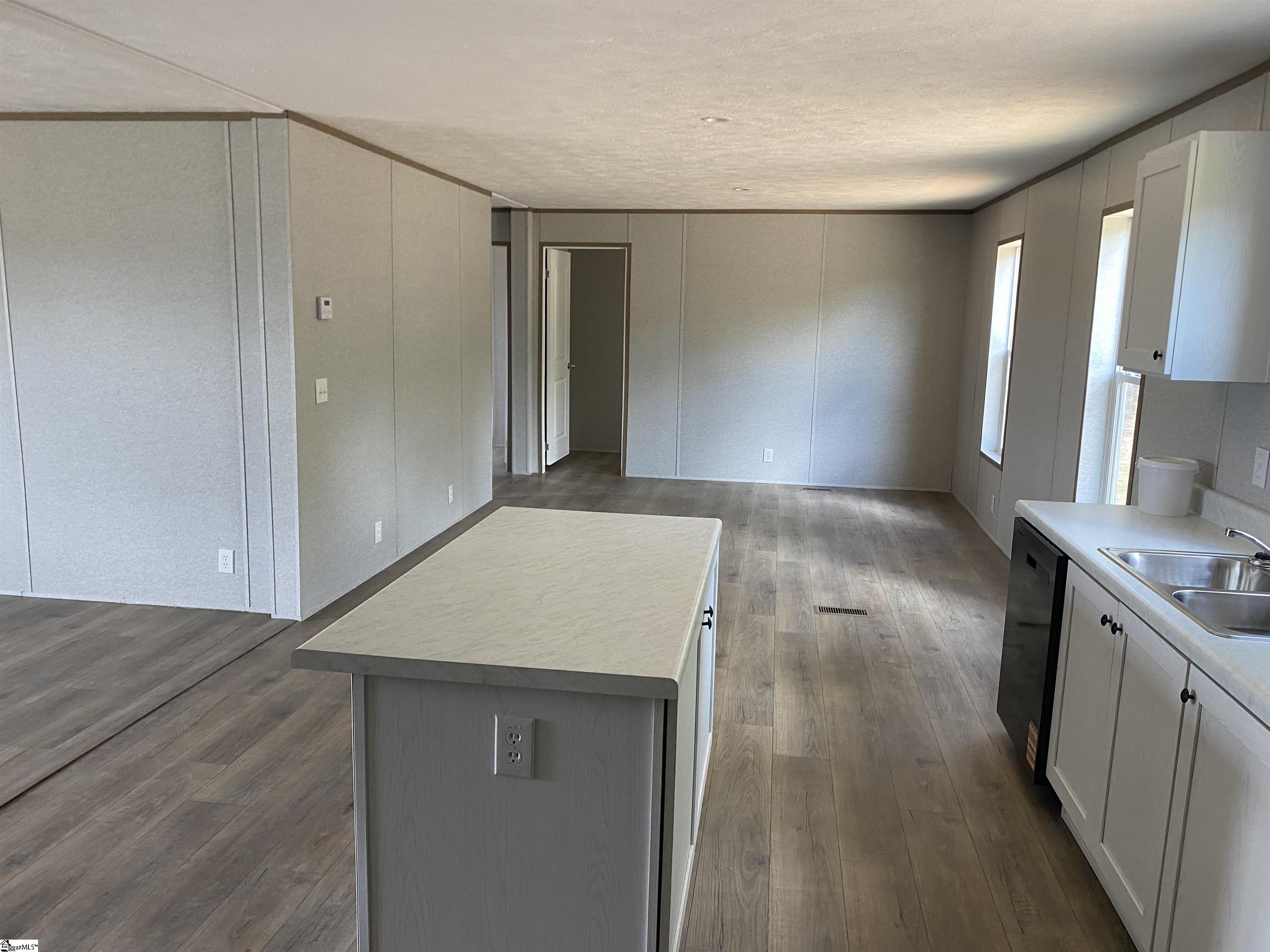 11271 South 101st Highway Gray Court, SC 29645 - Photo 8 of 10