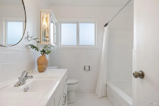 $1,695,000 | 39 Lakeside Drive, Corte Madera, CA 94925