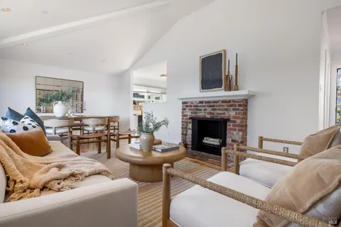 $1,695,000 | 39 Lakeside Drive, Corte Madera, CA 94925