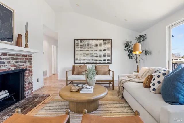 $1,695,000 | 39 Lakeside Drive, Corte Madera, CA 94925