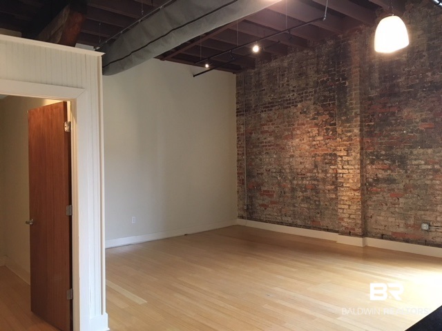 412 Dauphin Street, Unit P Mobile, AL 36602 - Photo 10 of 15