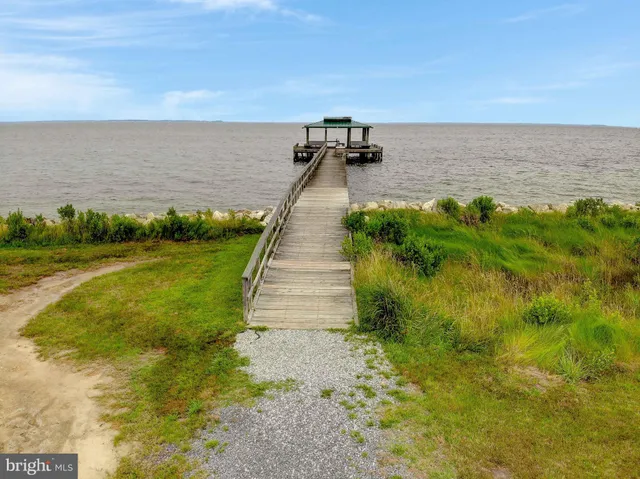 $480,000 | 1220 Grove Avenue, Shady Side, MD 20764